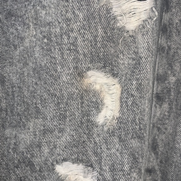 Grey acid wash ripped mom jeans - Picture 2 of 4